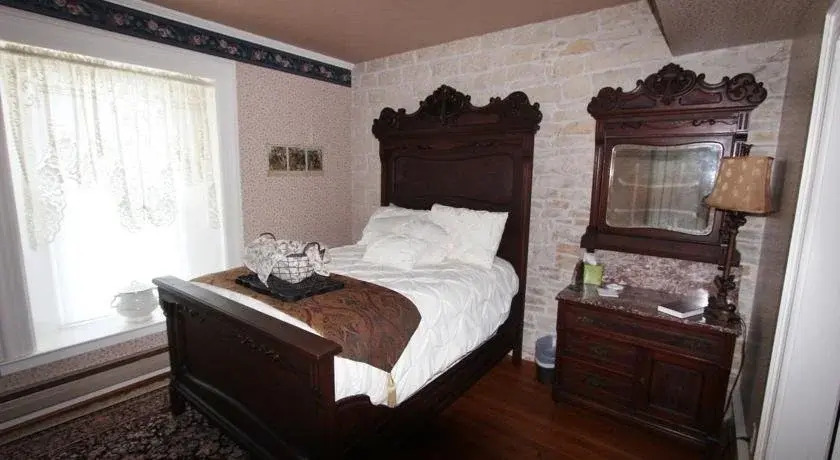 Clover Cliff Ranch Bed and Breakfast