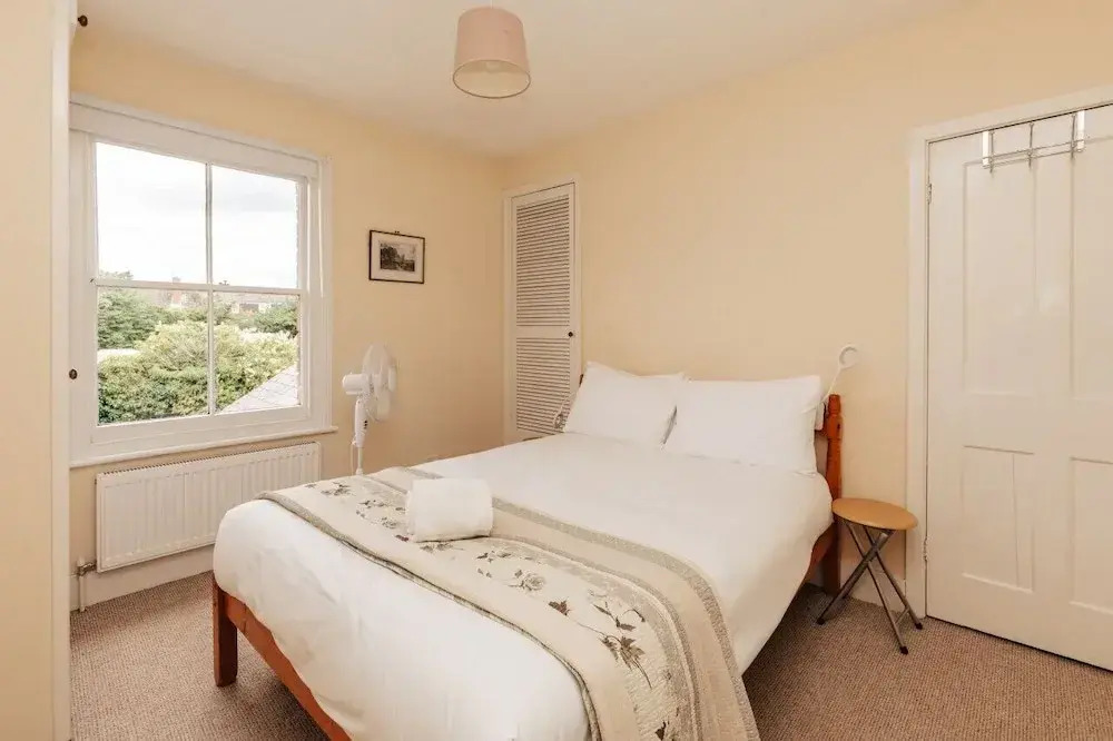 Park End House - Parking Pet Friendly - From 180 Per Night