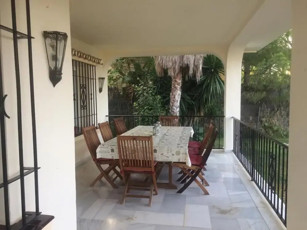 Spacious 5 bed Villa With Private Garden and Pool Close to Puerto Banusmarbella