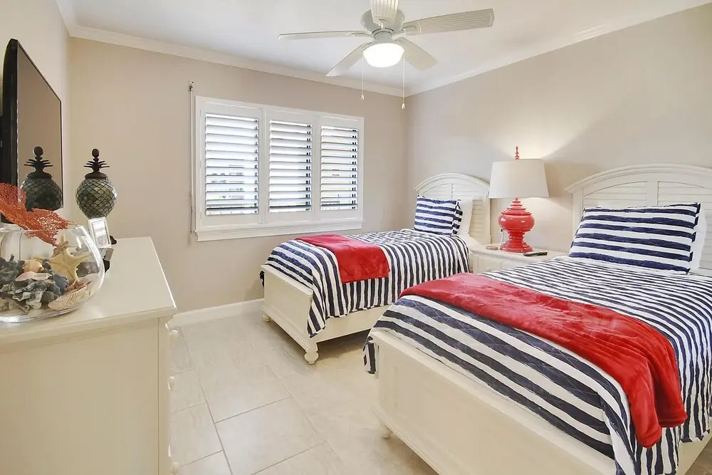 Land's End 302 Building 4 Beautiful Updated Condo Amazing Views!