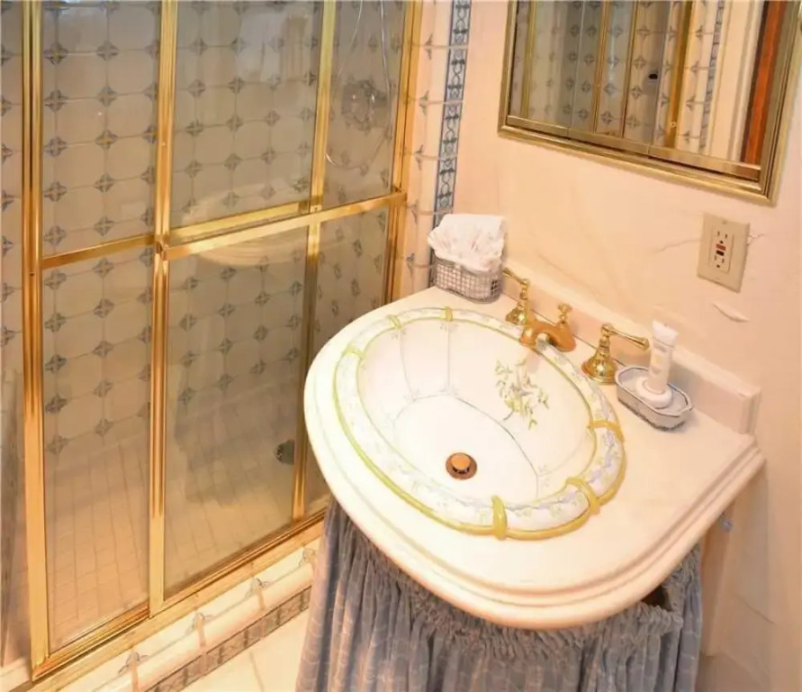 Rockledge Residence 3 Bedrooms 3 Bathrooms Home
