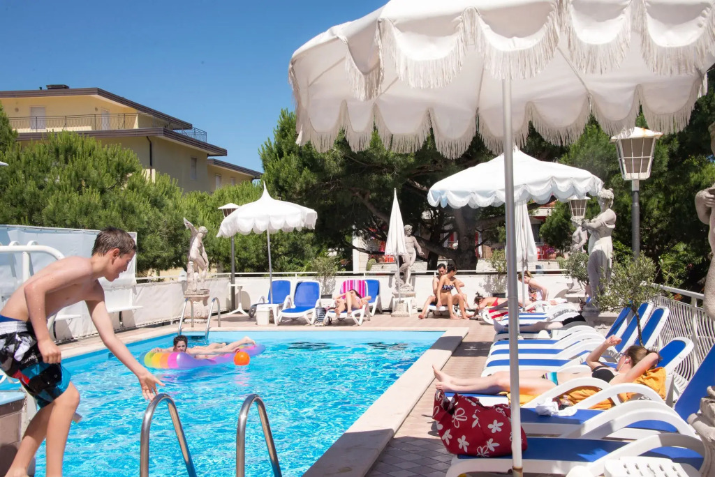Hotel Trevi