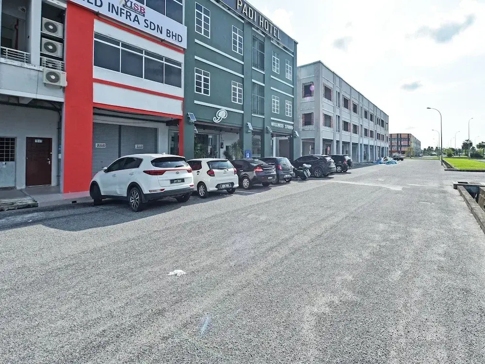 Capital O 90882 Padi Hotel