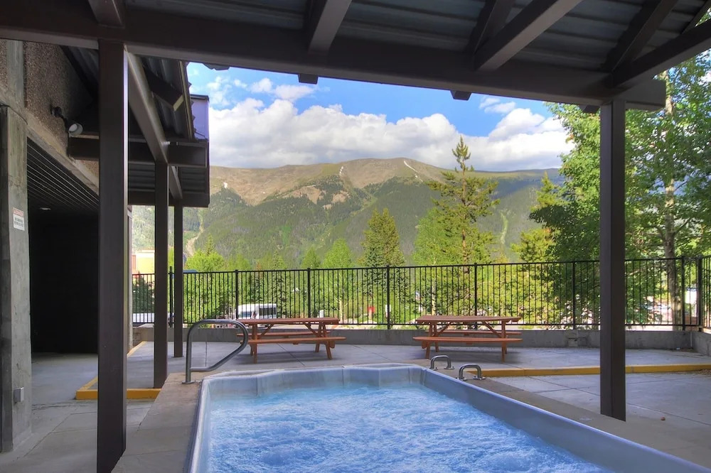 Mp615s And Mp617h Mountain Plaza 1br 2ba Hot Tub 2 Bedroom Condo