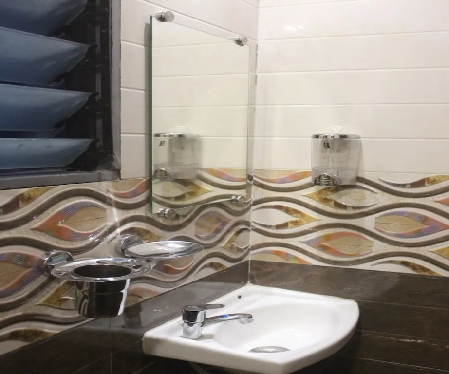 Tanvi Guest House