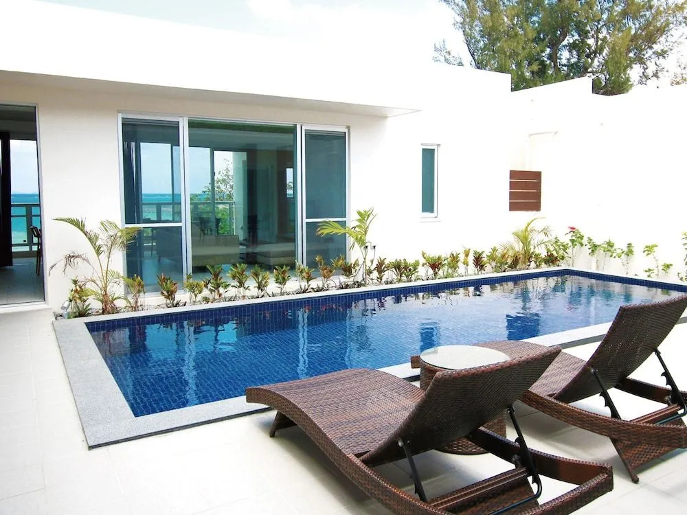 The Pool & Sauna Villa MOTOBU