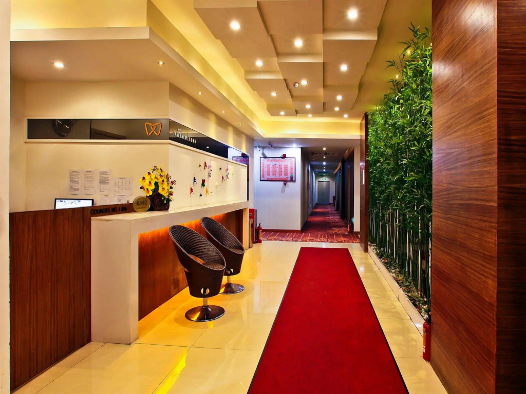 Tavernew Hotel