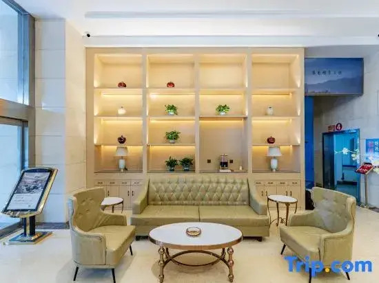 Vienna Hotel (Zhengzhou University First Affiliated Hospital Medical College Metro Station Branch)