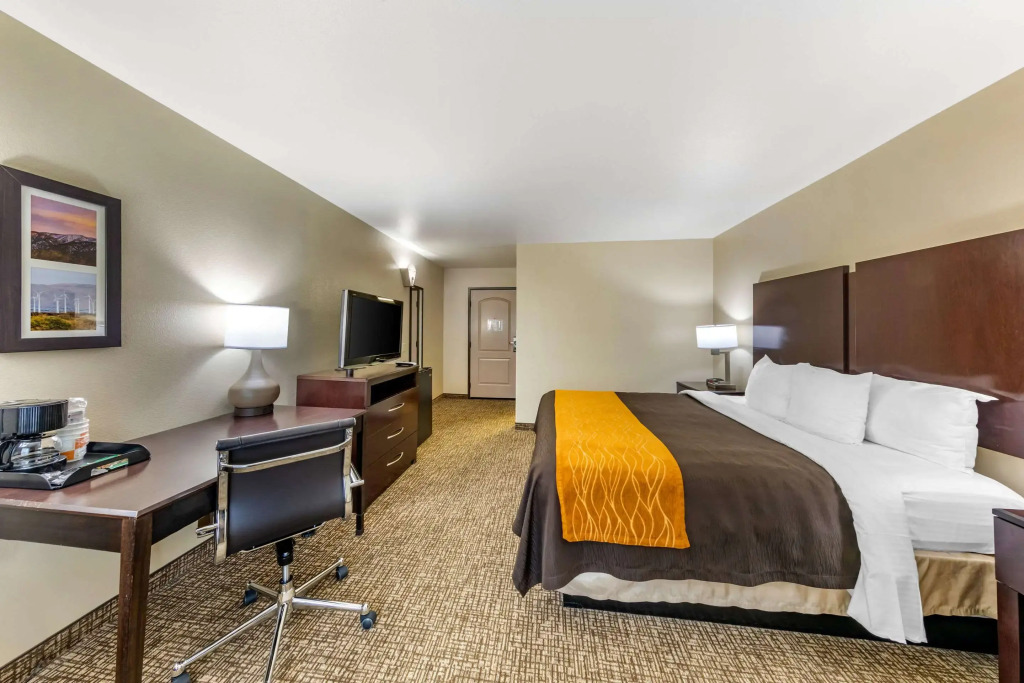 Comfort Inn & Suites San Bernardino