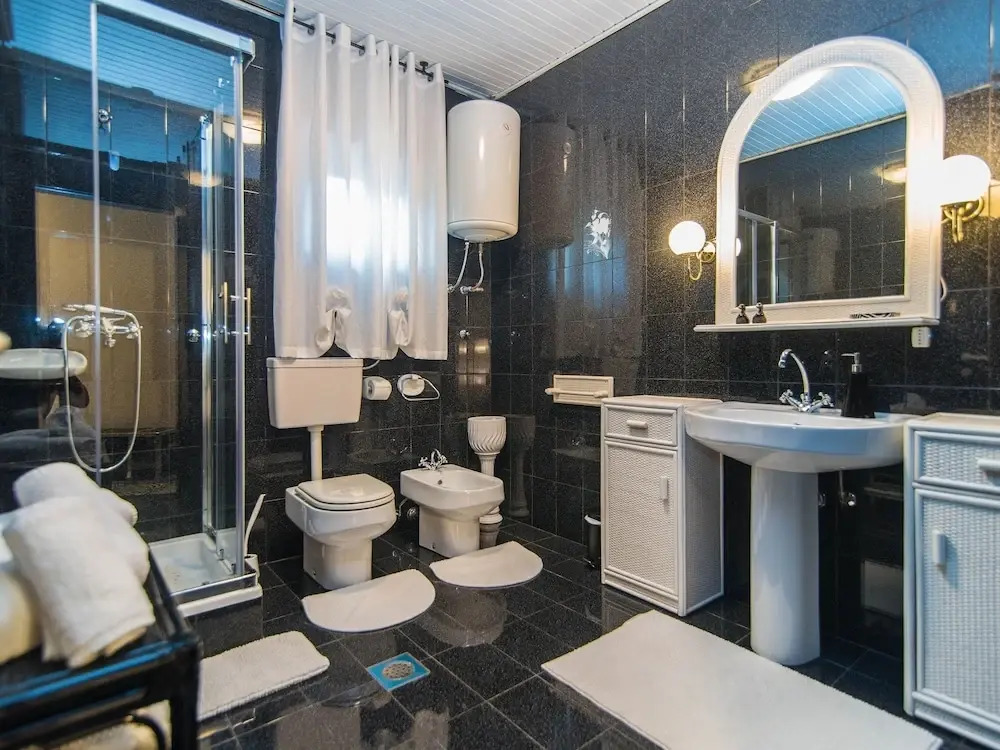 Authentic holiday house with private pool and sea view