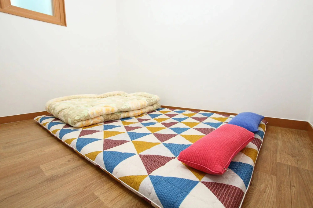 Gyeongju Bee House