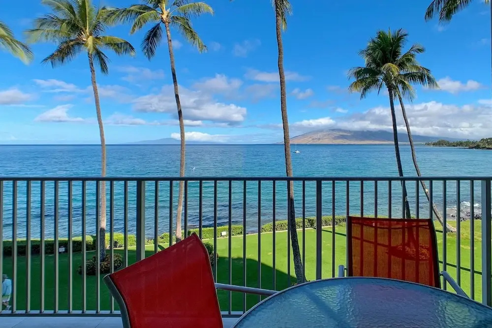 Royal Mauian 309 - Direct Ocean Front, Renovated, Seconds to the Beach, Split AC