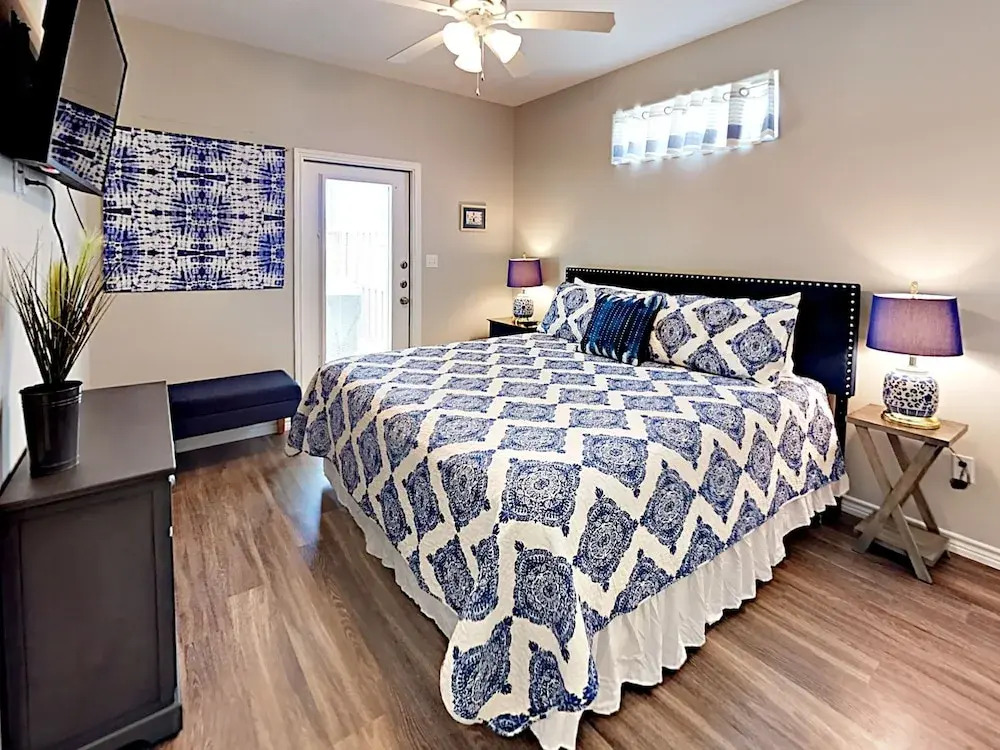 Aqua Bella 3 Bedrooms 2.5 Bathrooms Condo