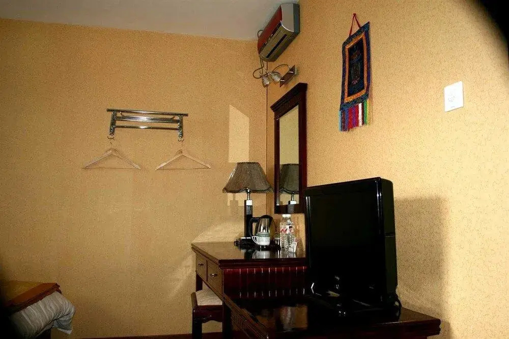 Shangri-la Tibetan Family Inn