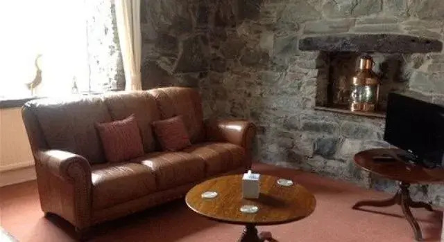 West Arms Hotel