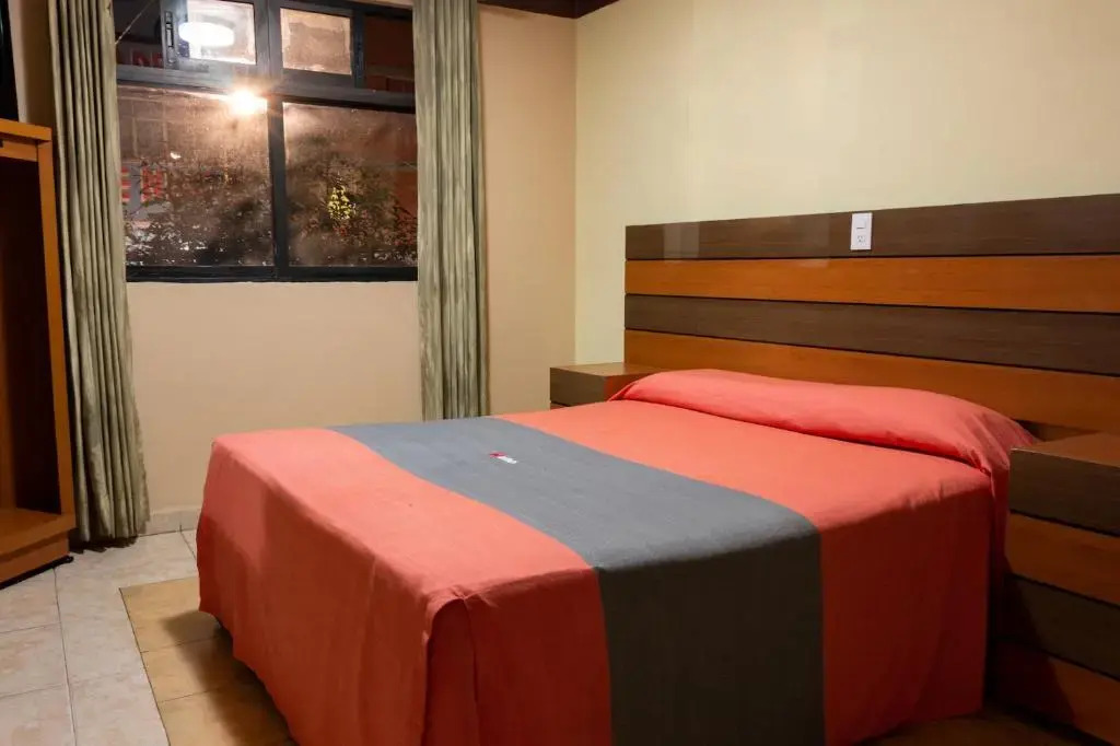 Hotel H