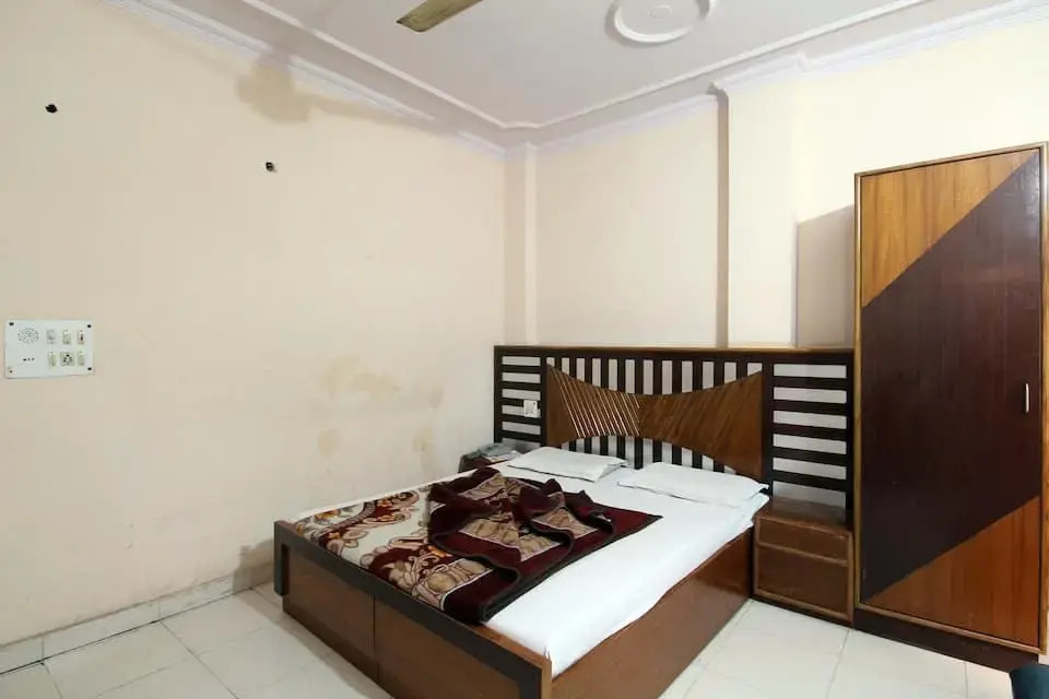 Townhouse Oak New Delhi Central Railway Junction Formerly Uppal International