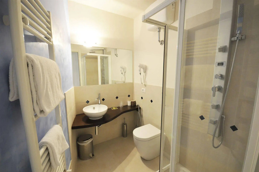 Hotel Azzi
