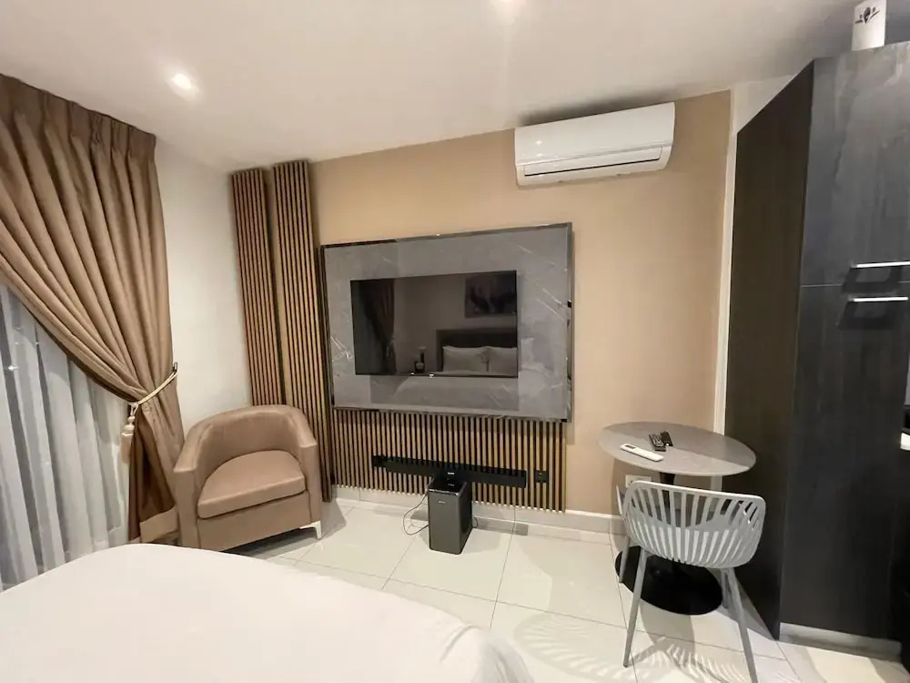 Meraki Homes at Loxwood House