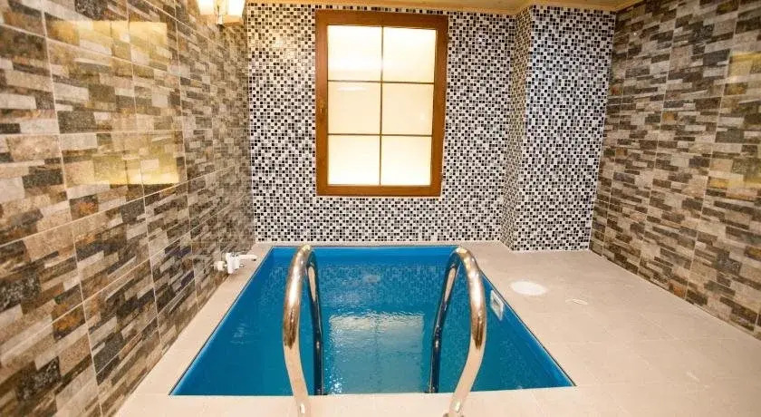 Urban Luxe Hotel