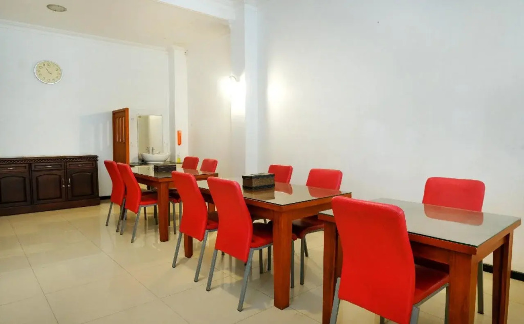 Urbanview Omah Pari Boutique Hotel