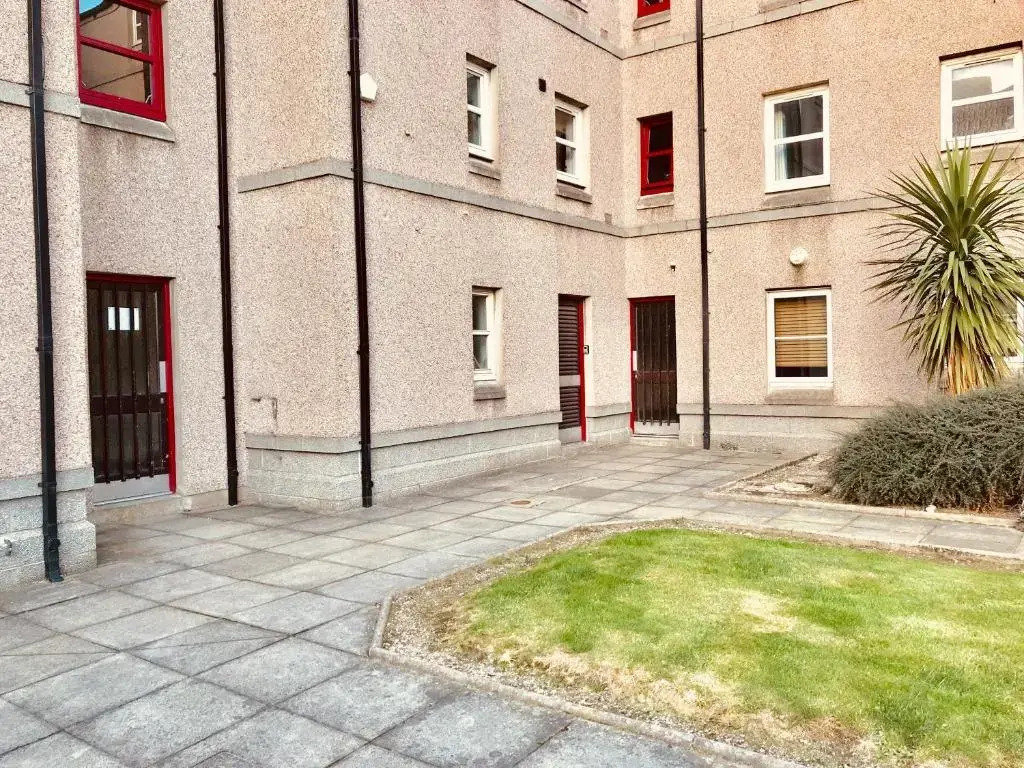 Find "DWELLCOME HOME Ltd" site for 10oo10 assurance from past guests - Immaculate Central 2 bedroom King & Double 1st floor Apartment with free allocated auto barrier off street parking, fast broadband Miles better than a hotel