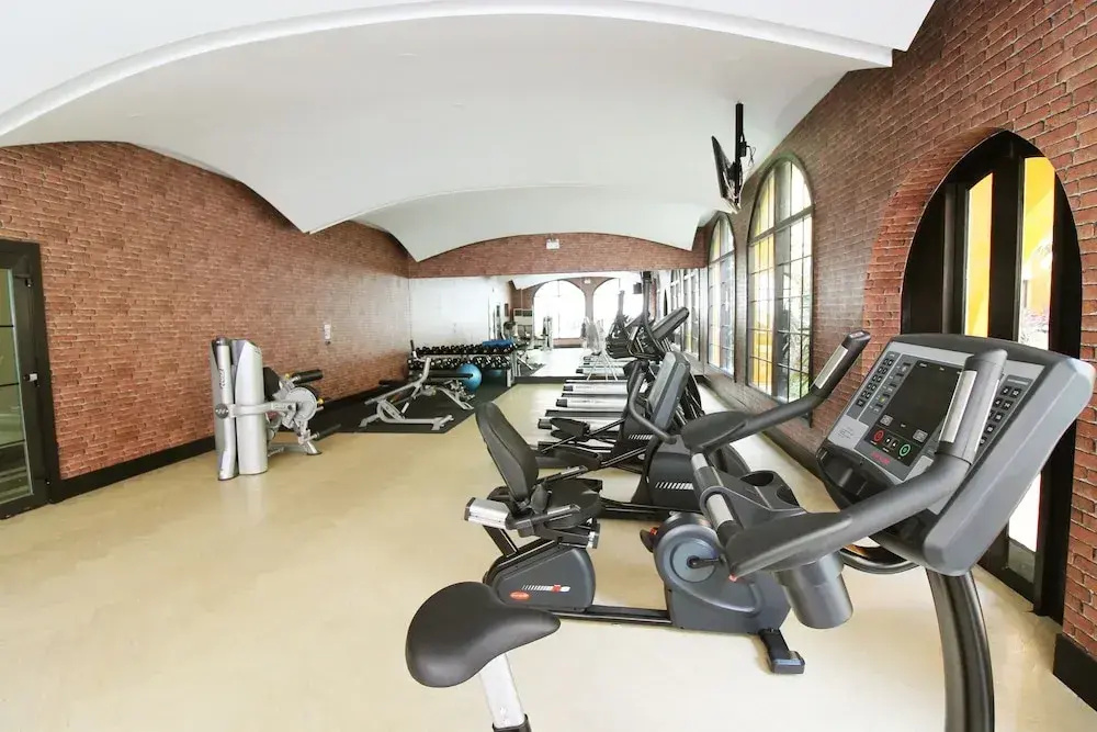 Venetian Resort Pattaya - Quiet Oasis - Huge Waterpark, Gym, Sauna & Kids Playground