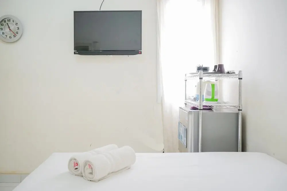Minimalist and Comfy Studio Apartment Aeropolis Residence