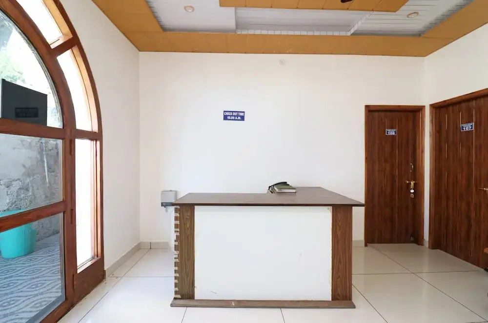 OYO 24137 Hotel Himalayan Village
