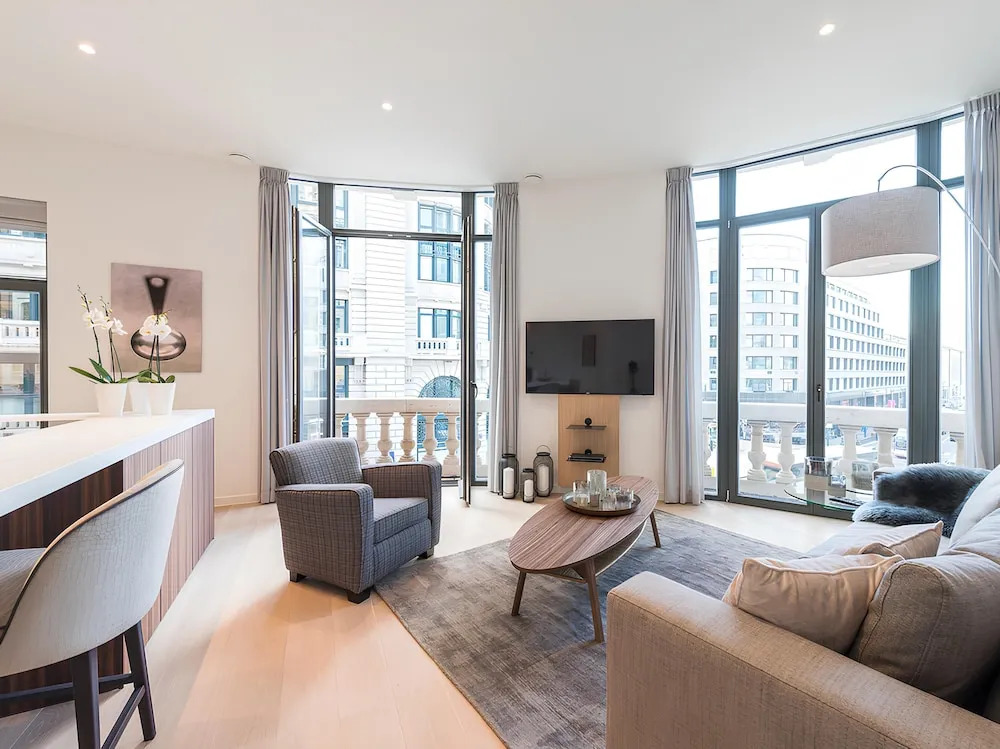 Downtown Brussels Splendor Suites