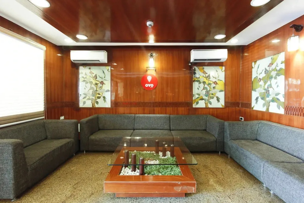 Saravana boutique inn