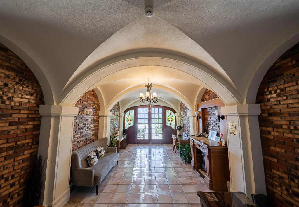 Egmont Mountain House