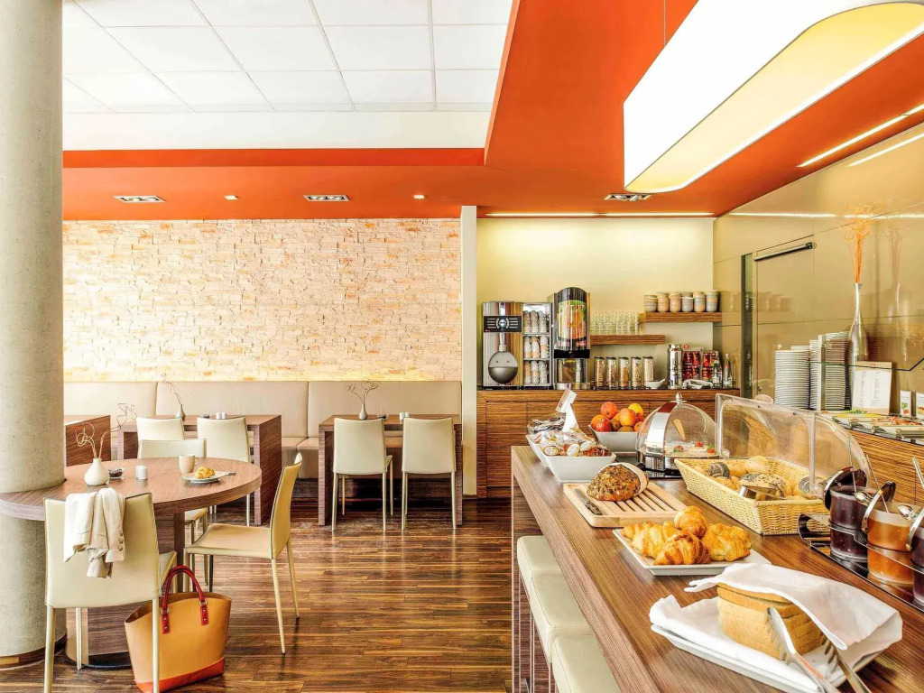 Hotel ibis Friedrichshafen Airport Messe