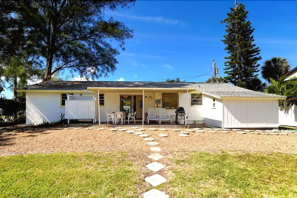 Gladiolus House 2 Bedrooms 2 Bathrooms Home