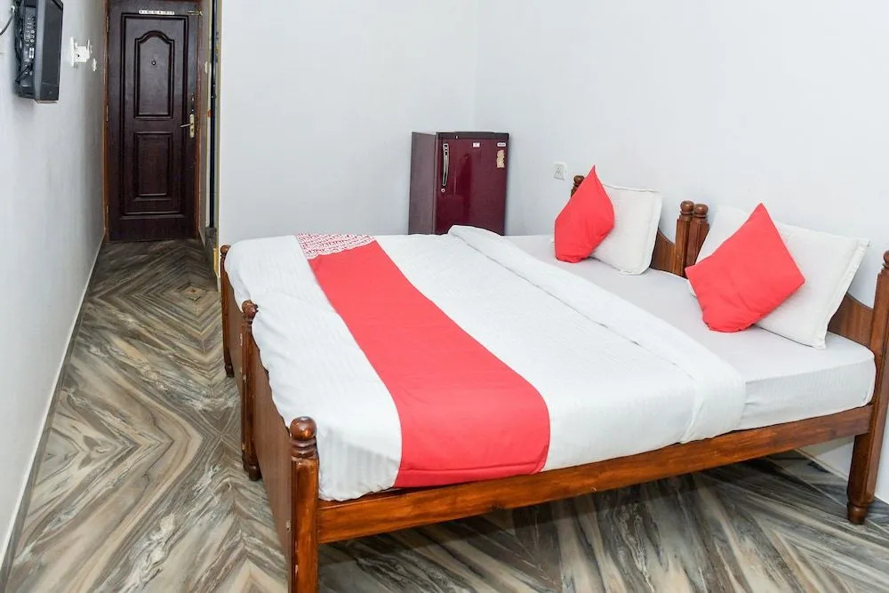 Oyo 29697 Glory Lazfina Guest House