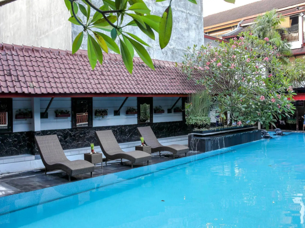 Paku Mas Hotel