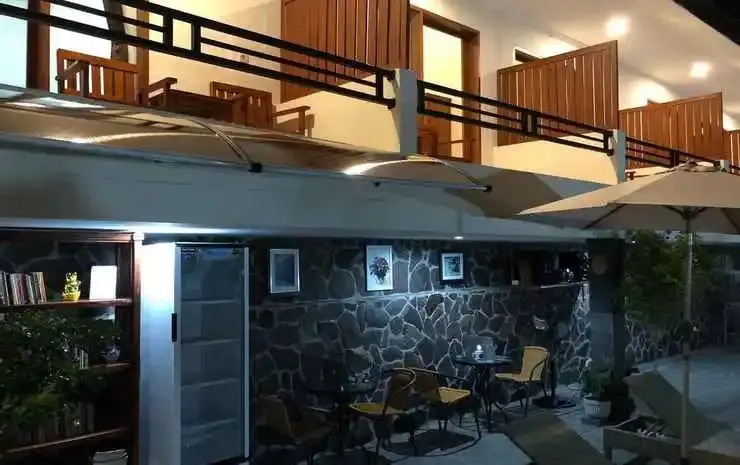 DeRose Guest House