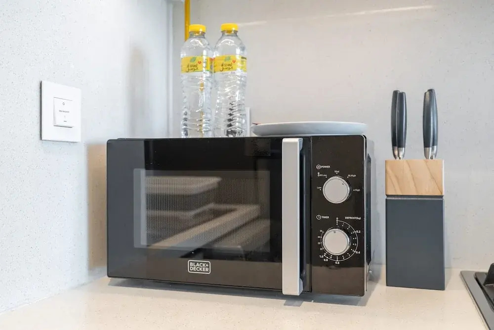 Modern 1-bedroom Apartment Perfect for Family in Downtown With Skyline Views