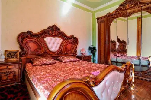 Jomidava House