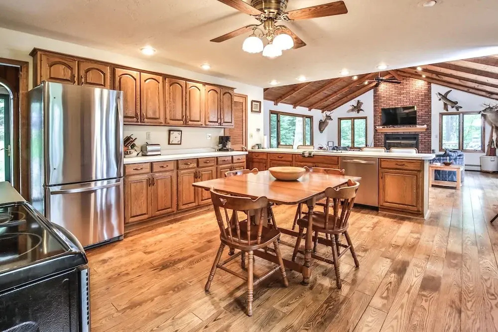 Porcupine Point - 4 Br Home