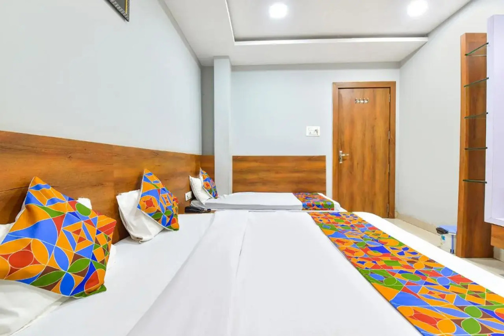 FabHotel Raghumani Palace - Nr Mahakal Mandir