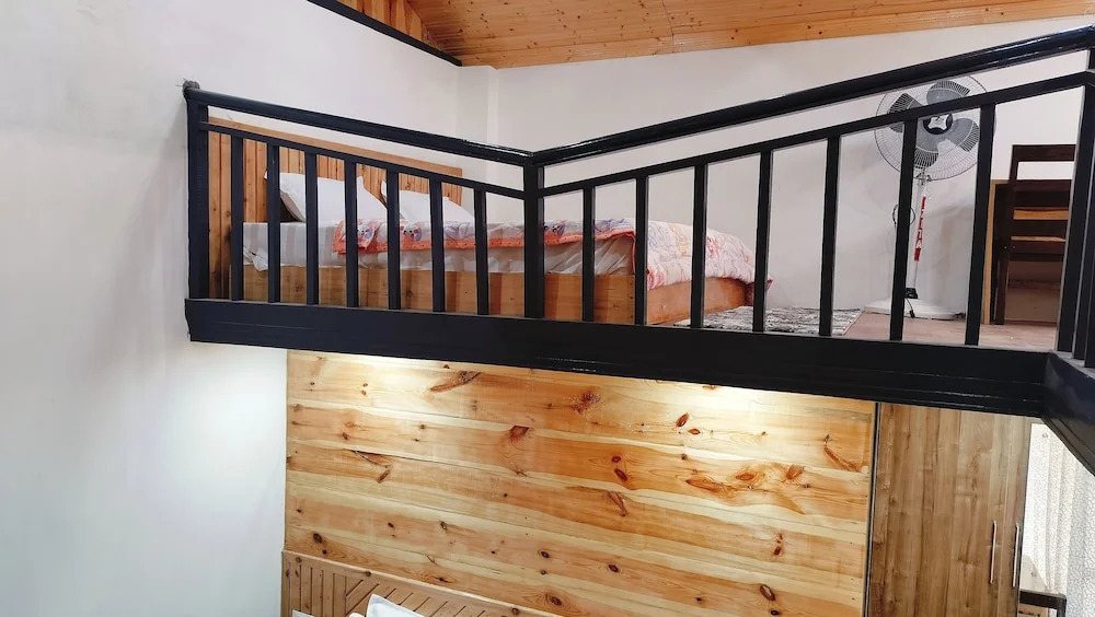 Baikunth Home Stays