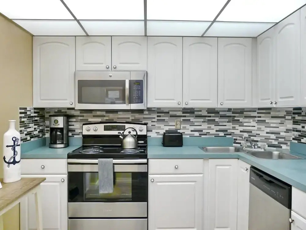South Seas Tower 4-309