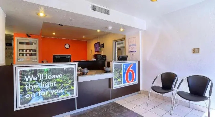 Motel 6 Pittsburg