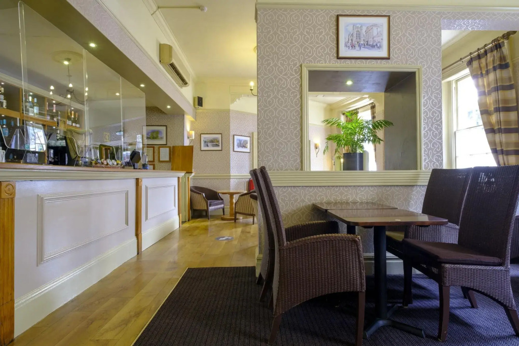 Royal Hotel