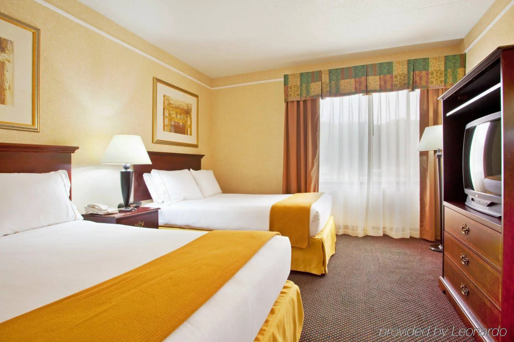 Candlewood Suites Grand Rapids Airport by IHG