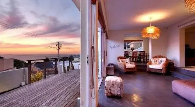 Palm Tree House