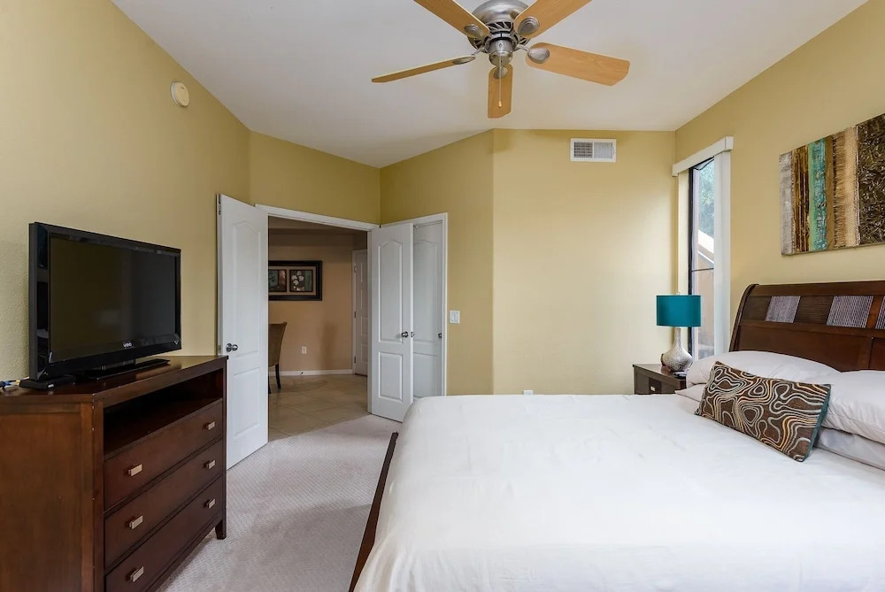 Scottsdale 2 Bedroom Condo by RedAwning