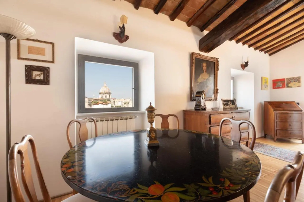 Farnese Stunning Penthouse | Romeloft