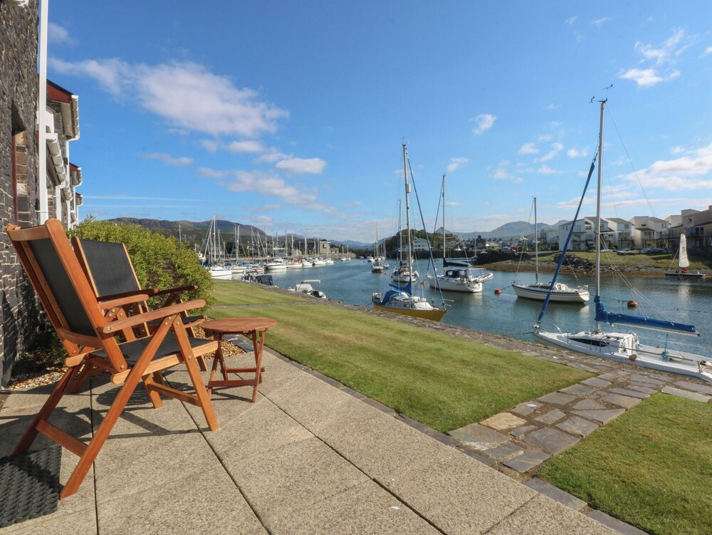 1 Oakley Wharf
